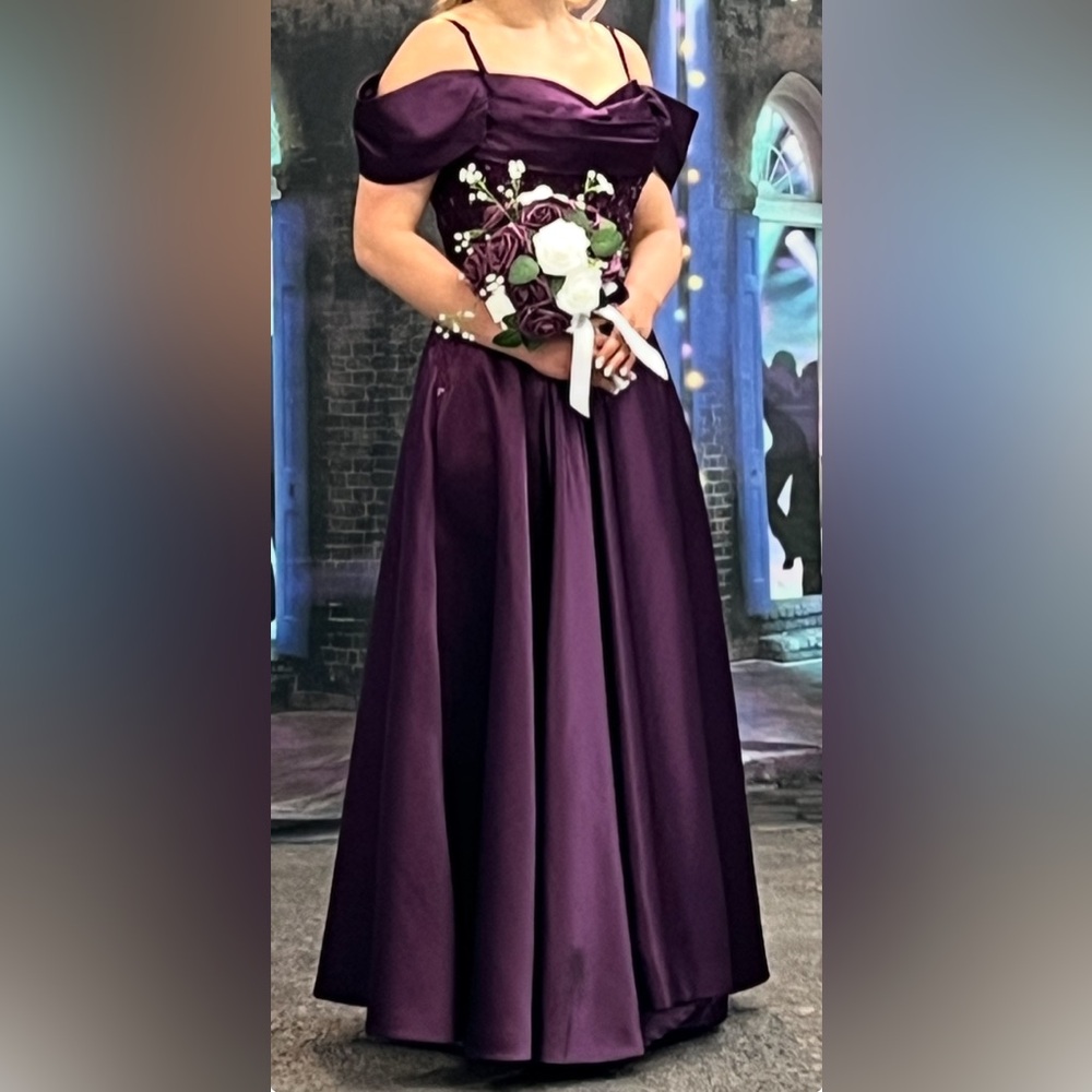 Elegant Purple Evening Gown